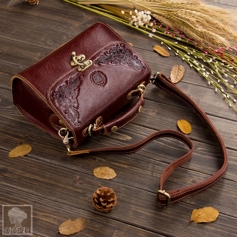 Женская сумочка портативная маленькая сумка мессенджер через плечо с замком