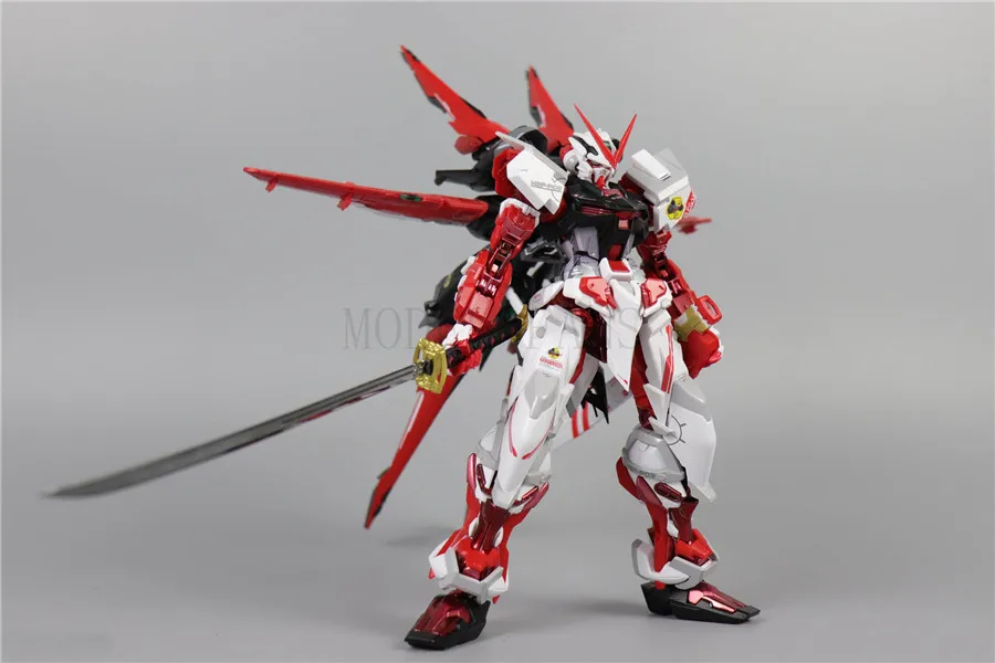 Модели вентиляторов модели Metalgear металлические сборки MB gundam в красной раме содержат набор опций боев фигурки