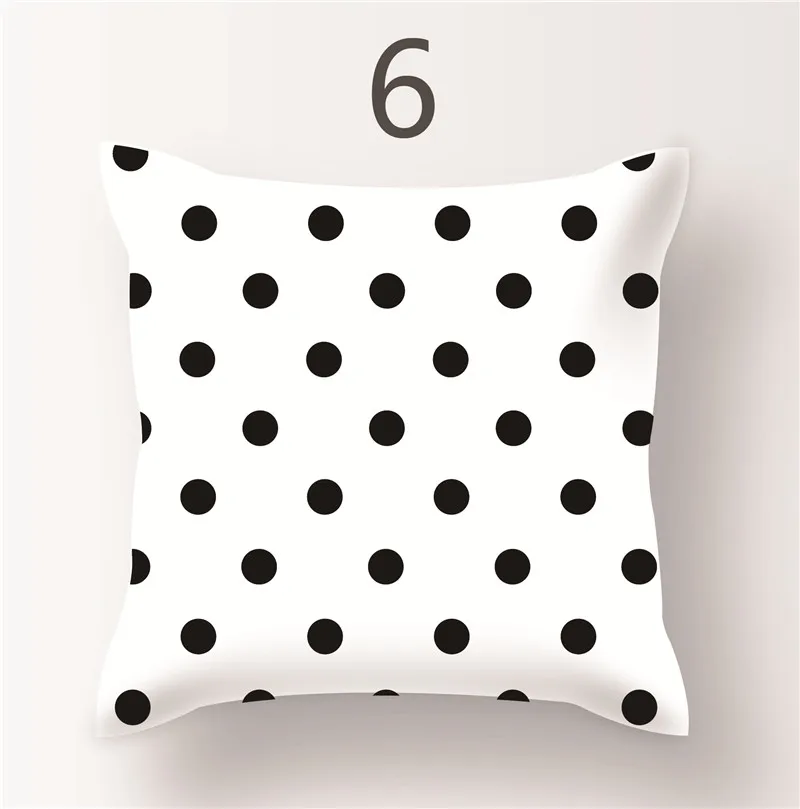 Наволочка с геометрическим рисунком в клетку черно белая домашняя наволочка