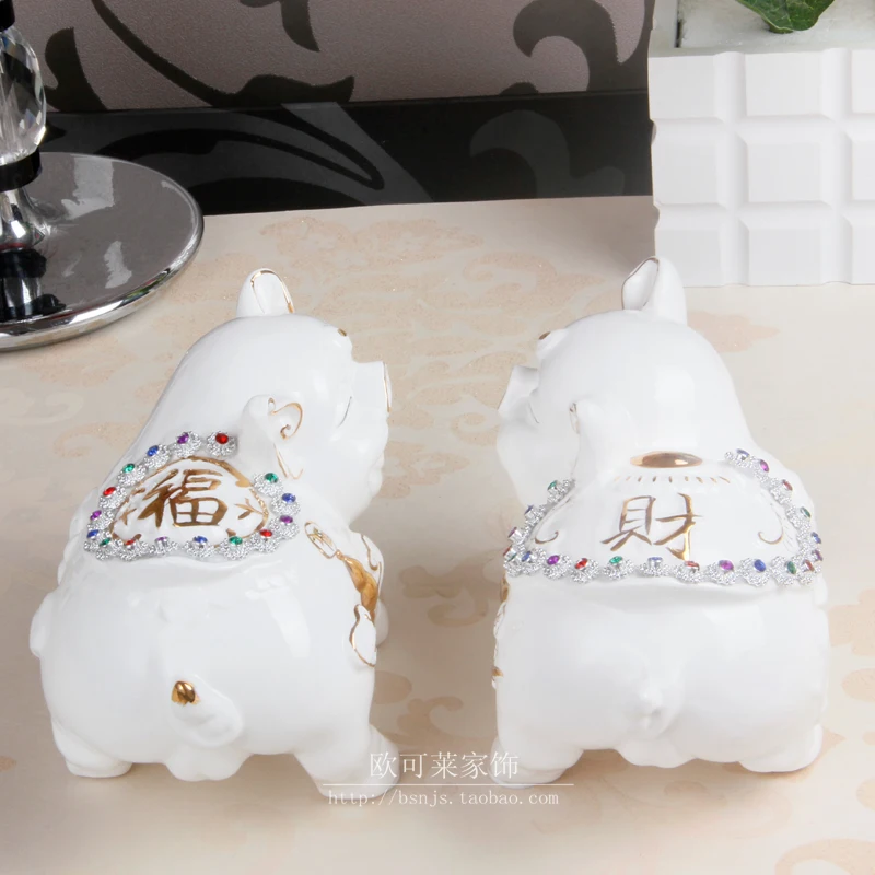 

White modern minimalist ceramic pig ornaments Lucky home decor living room TV cabinet opened housewarming gift ornaments