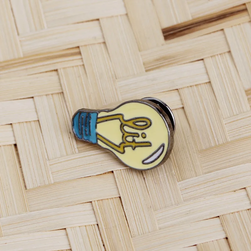 High Quality Cartoon Brooch Cute Creative Light Bulb Badge Pin Good Friend Gift Wholesale Hijab Pins | Украшения и аксессуары