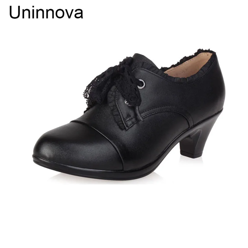 Женские черные туфли из натуральной кожи на среднем каблуке со шнуровкой и