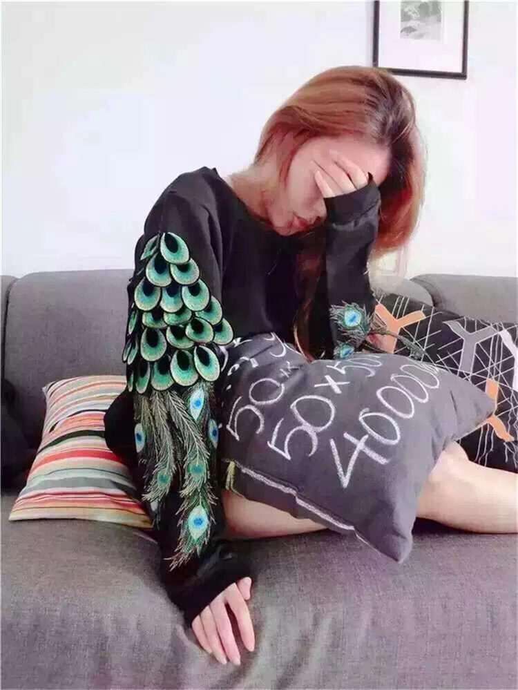 Демисезонный женский свитшот с вышивкой павлиньи перья крылья Свободный пуловер