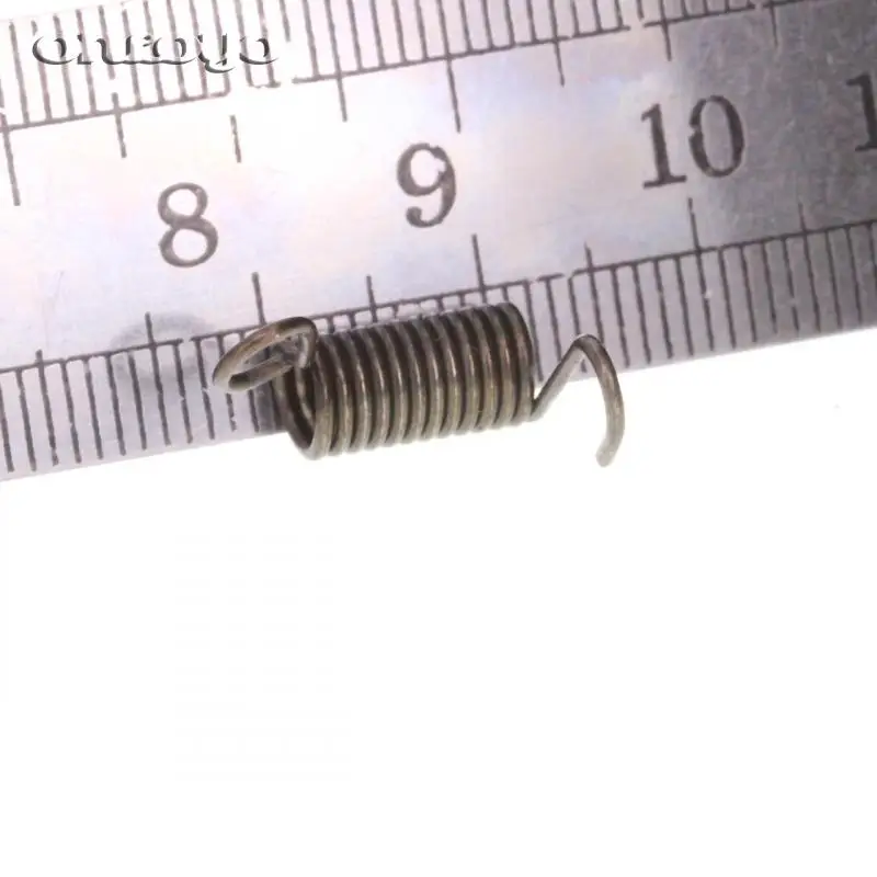 Аксессуары и пружина справа слева|Машина для вышивания| |