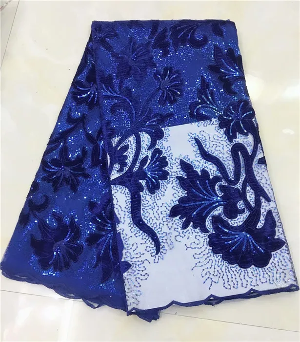 Кружевное платье цвета шампанского с блестками кружевная ткань объемными