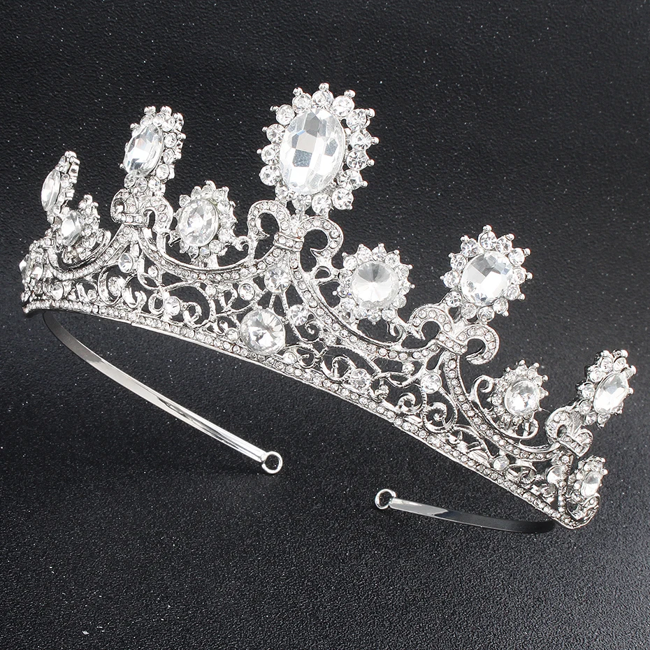 Модные европейские солнцезащитные тиары и коронского барокко церкви свадебное