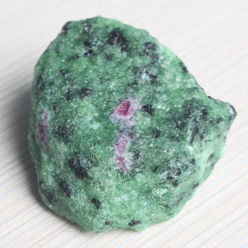 AAAA + 50 г натуральный минеральный рубин в Fuchsite кристаллический камень рок чипсы с