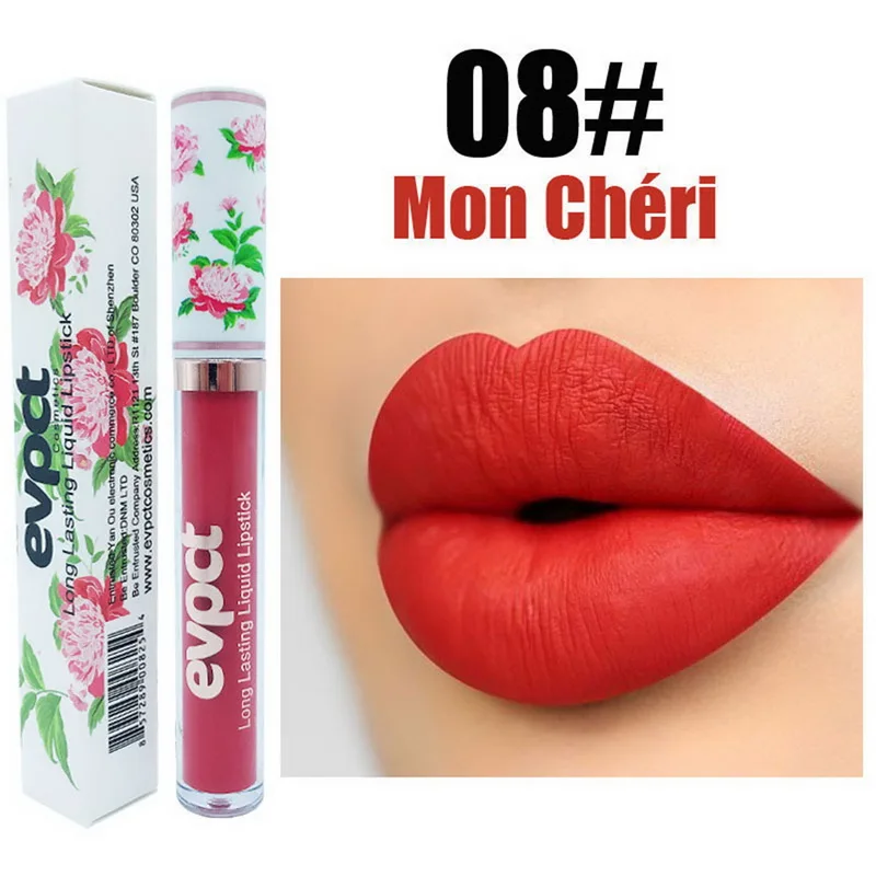 Матовая губная помада телесного цвета с цветами пионов красными губами