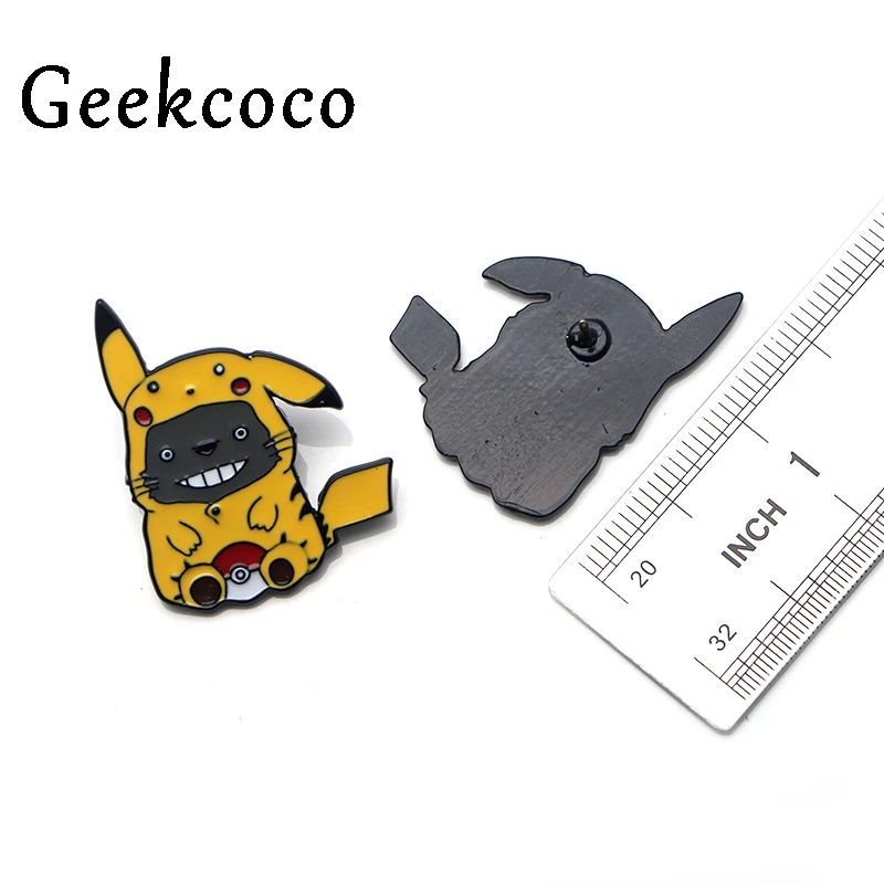 Totoro Pikachu Zinc Alloy Cartoon Pins for men women Shirt Charm insignia Clothes backpack Accessory medal Badge Brooches J0137