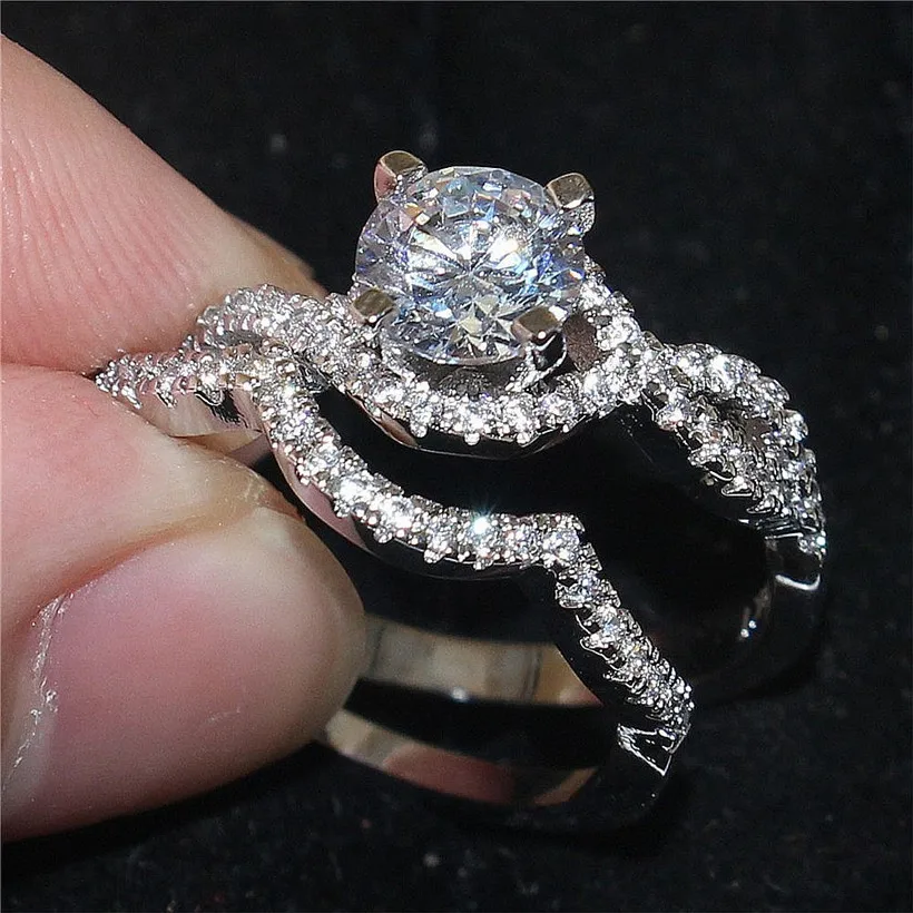 Брендовое ювелирное изделие классический камень 5А циркониевый 10 КТ белое золото