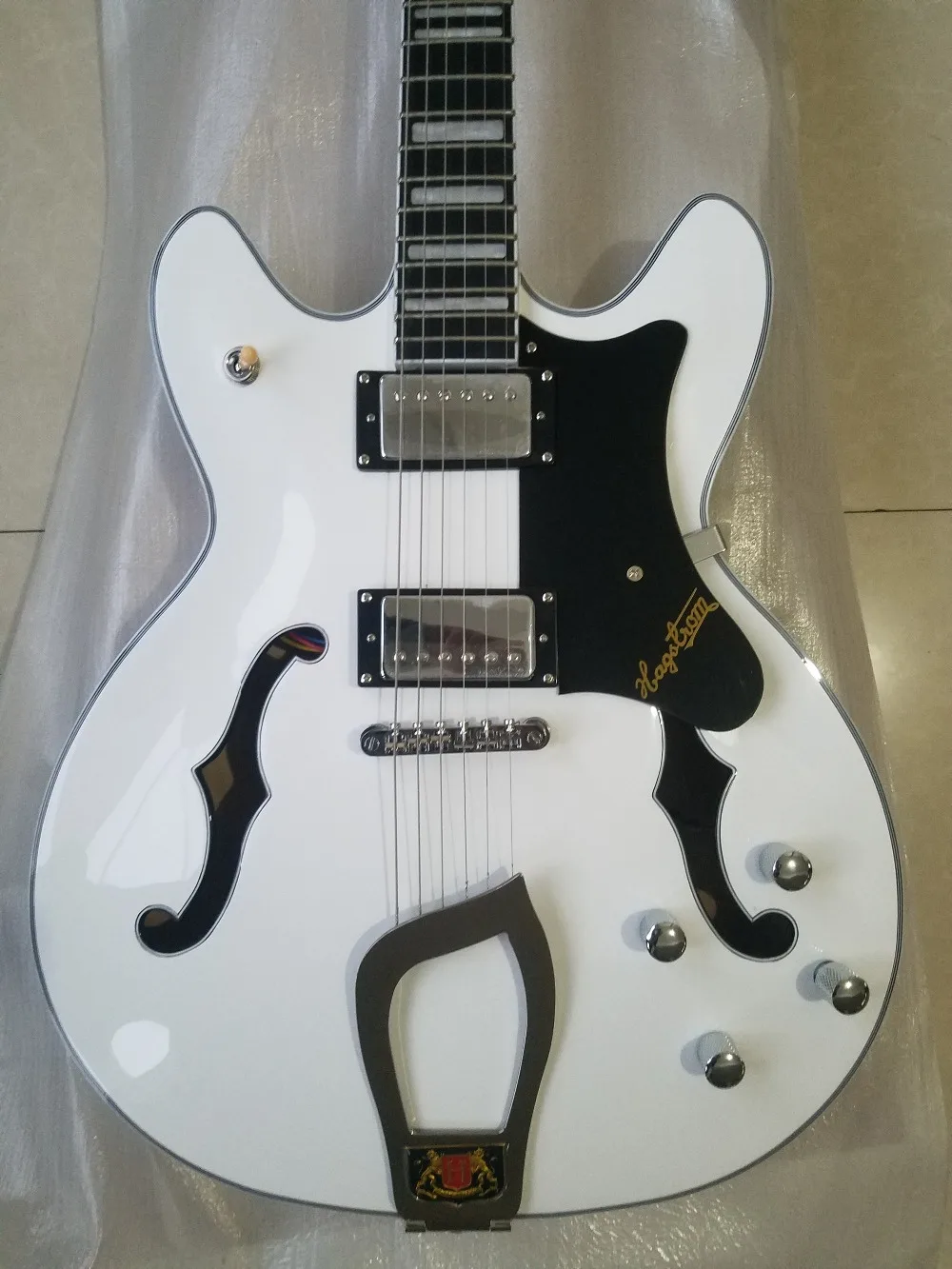 Наличии 2018 Hagstrom Викинг Полу полый корпус оригинальный мост и Mchine головы