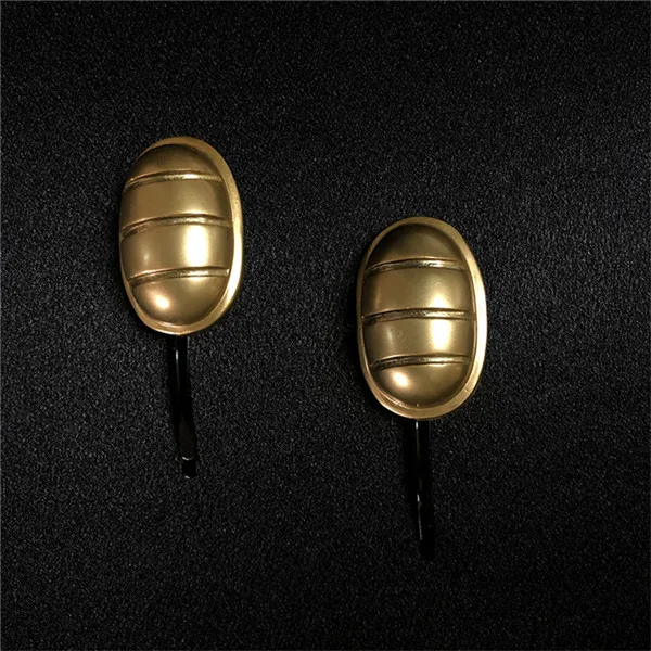 1 пара необычных приключений Джоджо Золотой ветер Бруно бакчиарати Косплей головные уборы золотистые шпильки для волос заколка для косплея реквизит ручной работы - Цвет: B