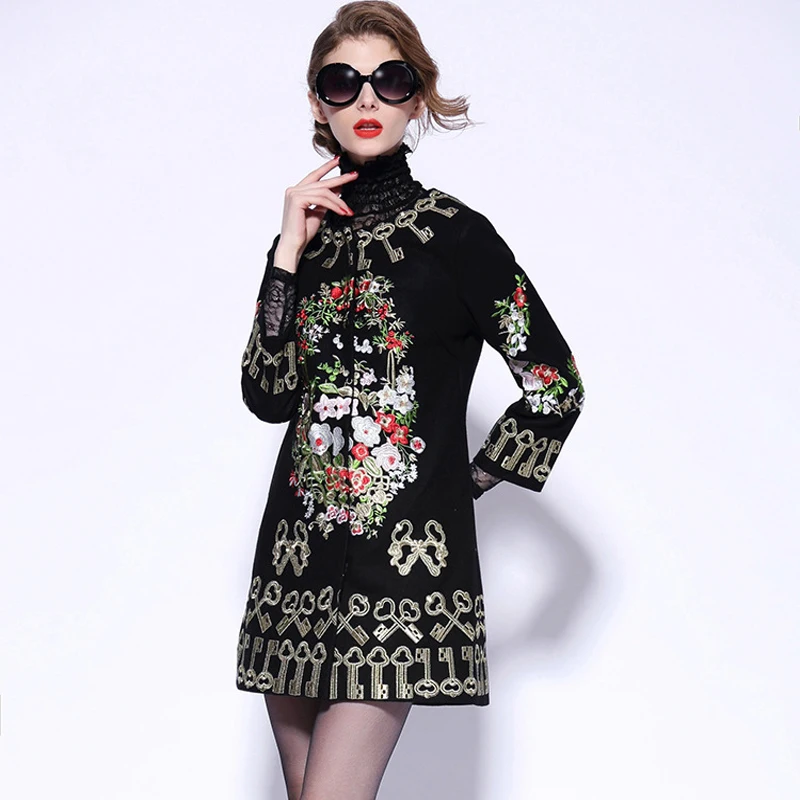 Женское пальто с цветочной вышивкой Черное и красное шерстяное рукавом три