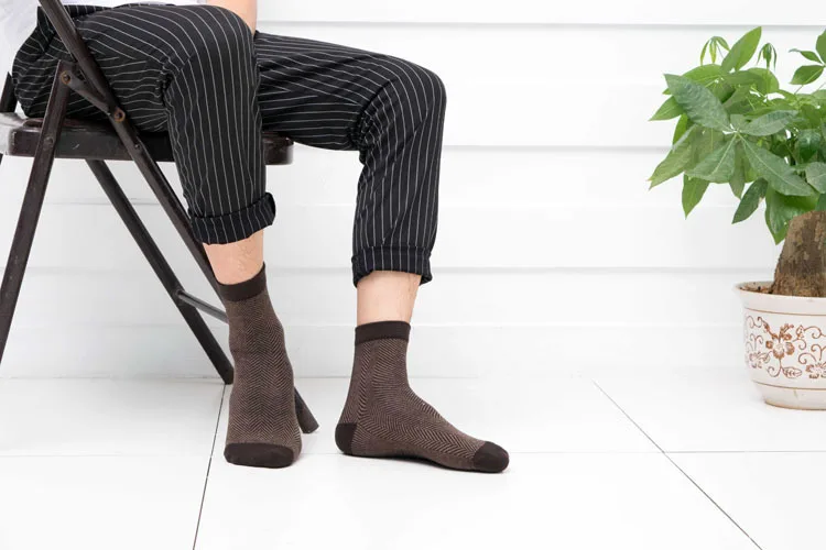 PEONFLY men Cotton Man Day Single New Resist Rise The Ball Thin Strips Grain Business Affairs Leisure Male Socks odd future