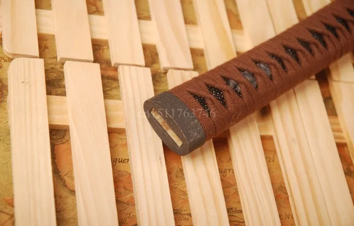 Нежная и классическая ручка Tsuka для японского меча Wakizashi коричневый шелк Ito& ИМИТИРОВАННАЯ черная Rayskin& сплав Fuchi Кашира
