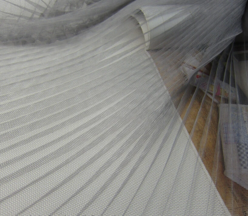 Плиссированная сетчатая кружевная ткань серебристо серого цвета ширина 5 м 155 см