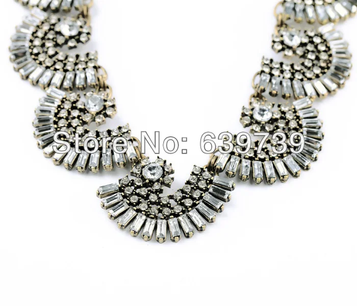 Оптовая цена винтажное ожерелье под старину золотого цвета с белой веревочной