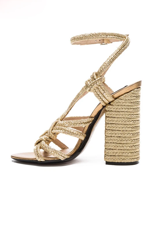 Сандалии женские на высоком квадратном каблуке, босоножки с пряжкой и закрытым носком, пляжная обувь, 2022