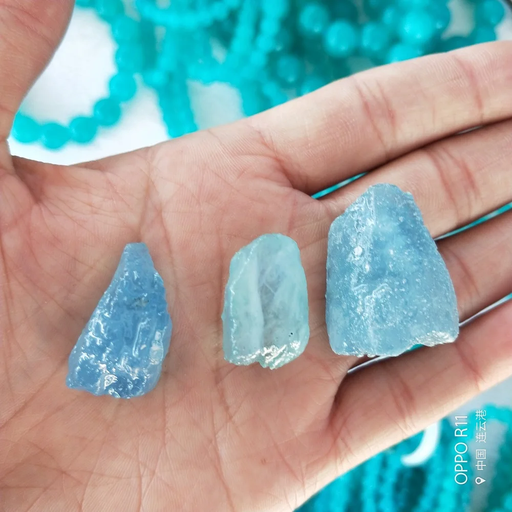 Необработанный драгоценный камень кристалл Натуральный Синий аквамарин гравий