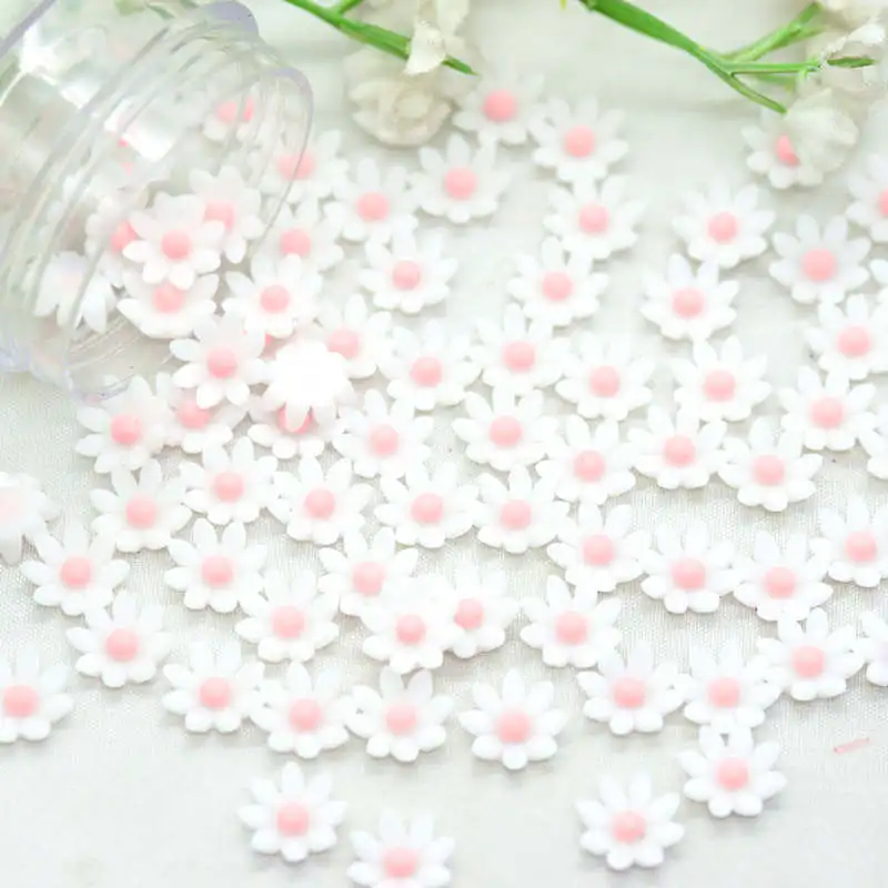White Color-50PCS 8 мм милые полимерные крошечные плоские цветы | Сделай Сам крафт Цветочные миниатюры | вечерние цветы для украшения ногтей - Цвет: White Color-50PCS