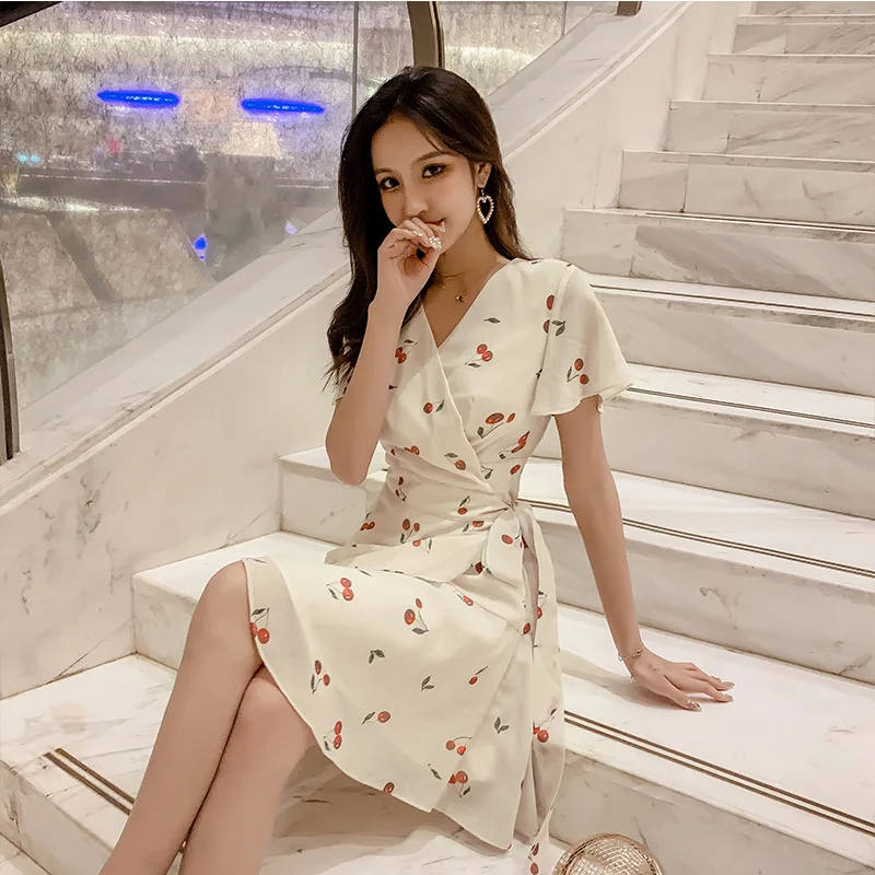 Женское шифоновое платье-трапеция с V-образным вырезом | Женская одежда