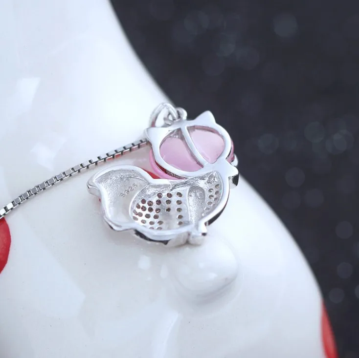 Серебряное ожерелье с подвеской-лисицей из стерлингового серебра 925 с гранатом и опалом для женщин.