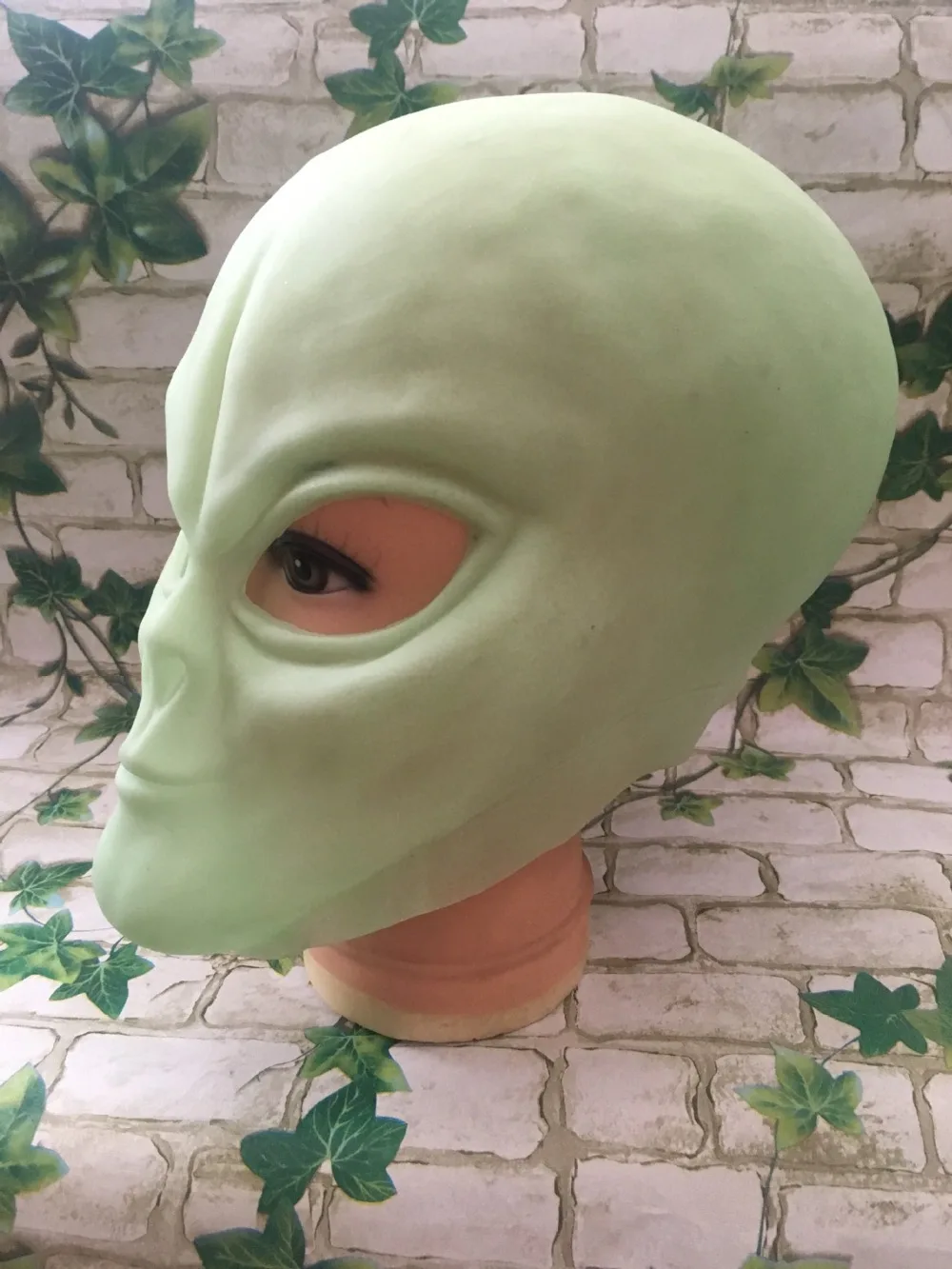 1Pcs Scary face green luminous alien mask party dress with Halloween masquerade sci-fi theme latex | Дом и сад