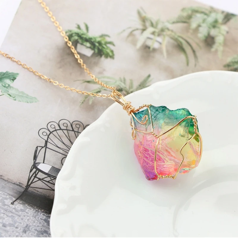 

NEW Rainbow Stone Pendant Necklace Fashion Crystal Chakra Rock Necklace Gold Color Chain Quartz Pendant Necklace for Women Gifts