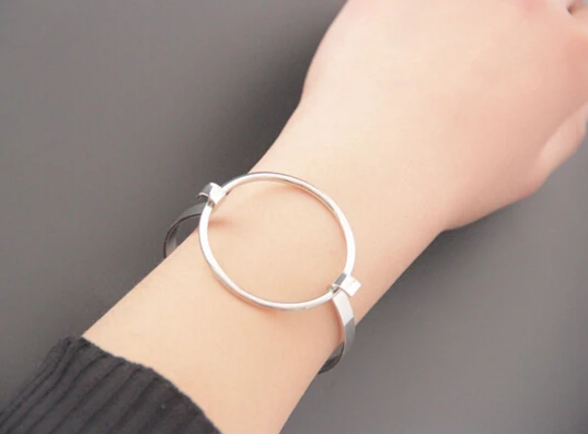 Timlee B040 Free Shipping Punk Style Grace Novel Black Zinc Round Alloy Bangles Jewelry Wholesale | Украшения и аксессуары