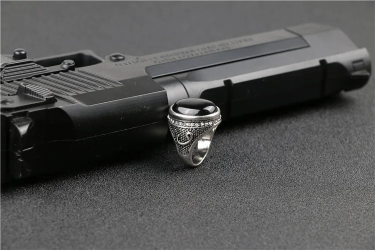 Новинка 2018 классическое мужское кольцо из черной овальной смолы в стиле панк