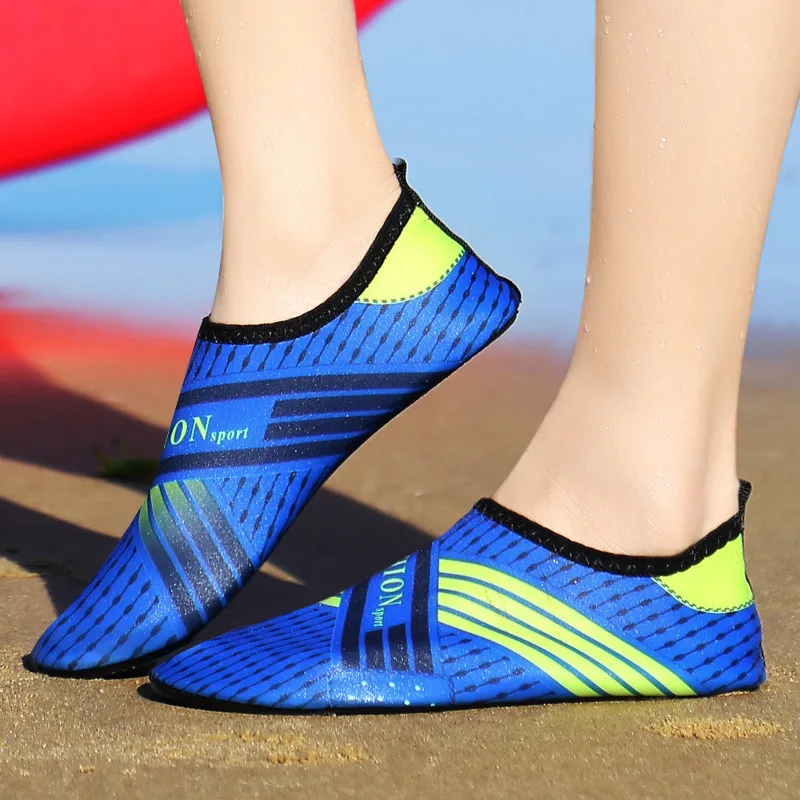 Мужские дышащие пляжные сандалии на плоской подошве летняя мягкая мужская