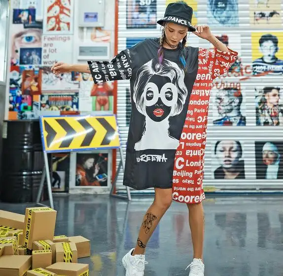 Женское платье с коротким рукавом в стиле хип хоп рисунком контраст