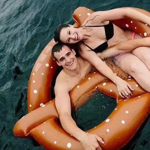 Гигантский надувной плавательный круг Pretzel матрас бассейн плавающий остров Boia
