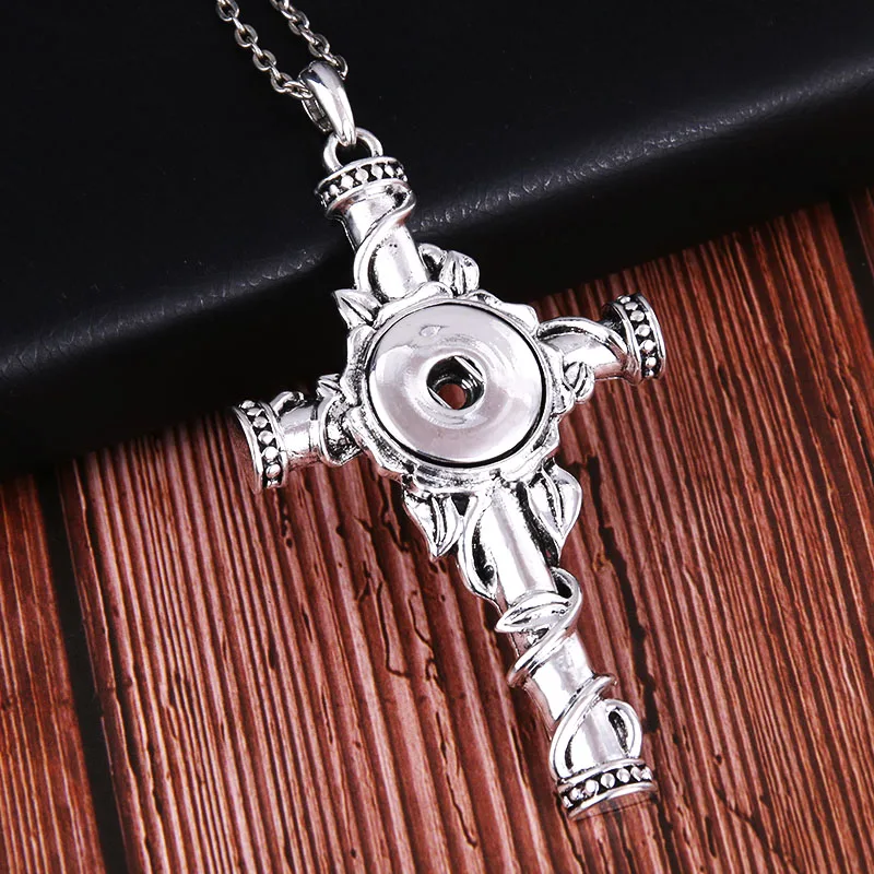 Женская цепочка с подвеской-крестом 18 мм |