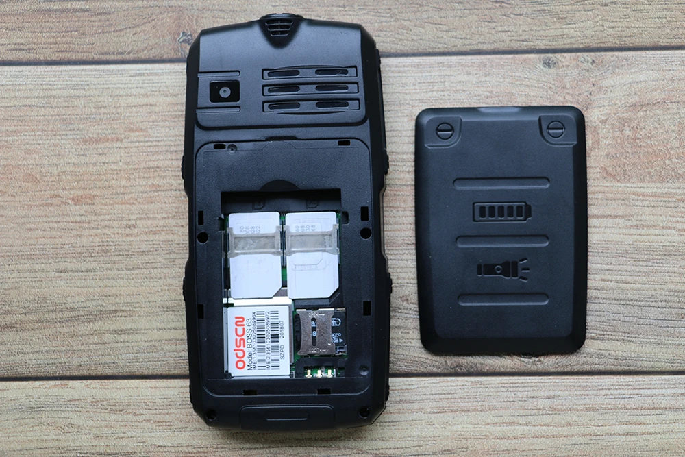 Разблокировка 2G прочный мобильный телефон с двумя симкартами Whatsapp Bluetooth Камера Факел 3,5 Джек FM русская клавиатура мобильный телефон дополнительный свет