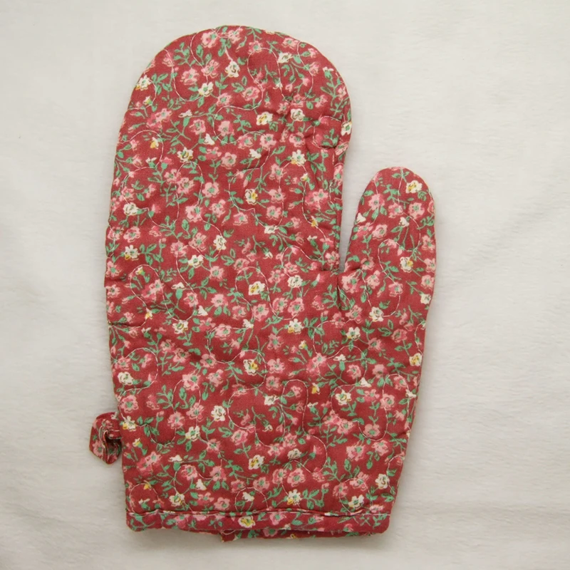 

1pcs Cooksmart 100% cotton(inside &outside) Oven Mitt/Glove small flower(morningglory) mix colorwarm red background