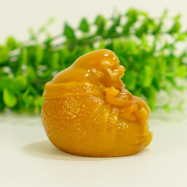 

Natural Shoushan stone, Tian Huang material, Maitreya Buddha, decorative ornaments.