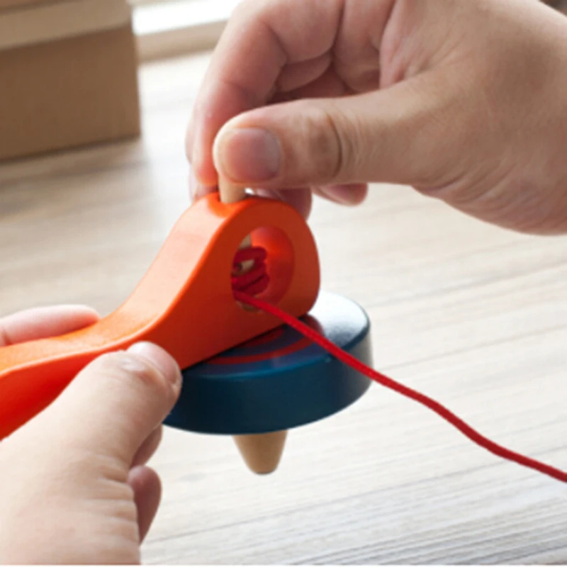 Деревянная игрушка гироскоп с ручкой вращающийся верх Beyblade деревянная детская