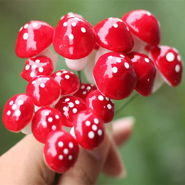 Фото 30 шт. милые украшения из смолы миниатюрные точечные грибы красная фея гном