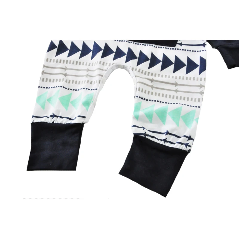 

Newborn Baby Hooded Rompers Autumn 2017 New Triangle Arrow Pattern Infant Boys Girls One Pieces Romper Kids Boy Clothes Outfits