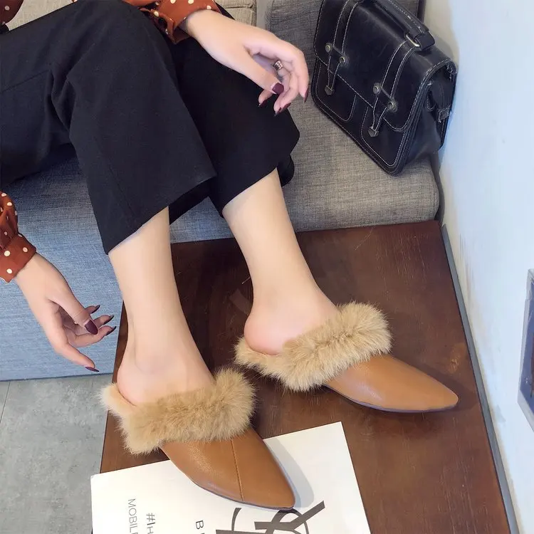 Модные зимние женские меховые шлепанцы на плоской подошве с закрытым носком из