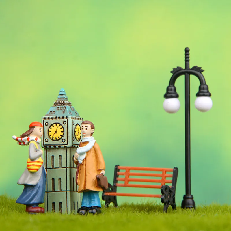 Счастливая пара колокол башня отвечает корейской версии творческой руки сделать