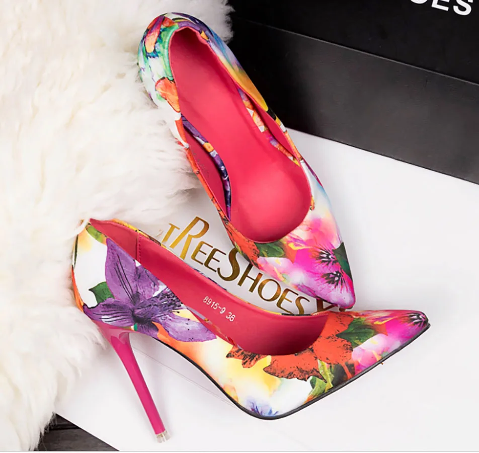 Тонкие Туфли с острым носком на тонкой шпильке Женская обувь из органической