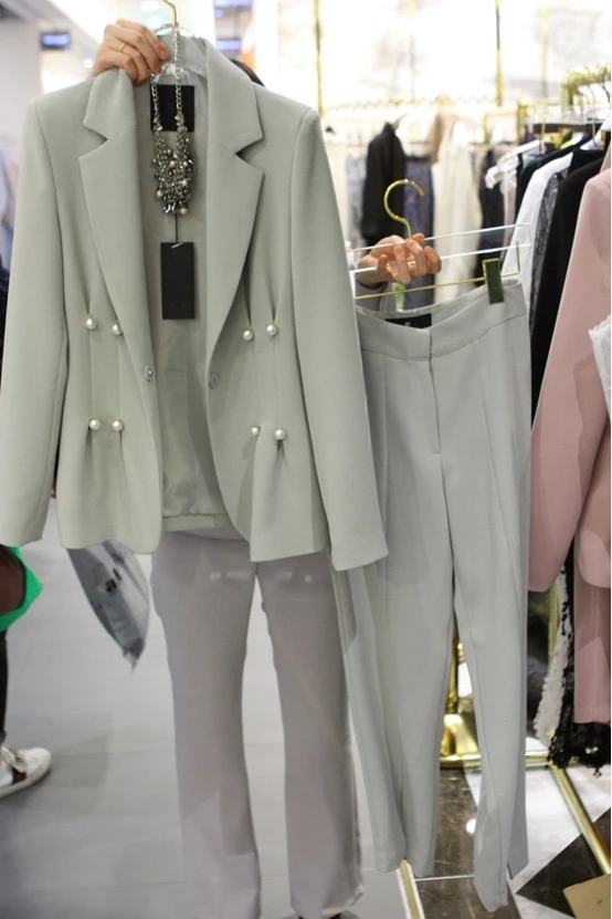 Европейские и американские бренды новые модели костюмов костюм на весну осень