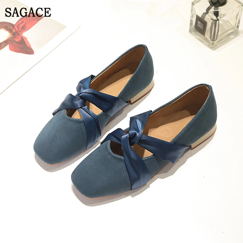 Туфли-лодочки женские на низком квадратном каблуке очаровательные с бантом