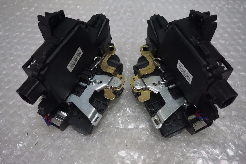 Бесплатная доставка 2 шт. задний левый + правый дверной замок механизм для VW GOLF BORA