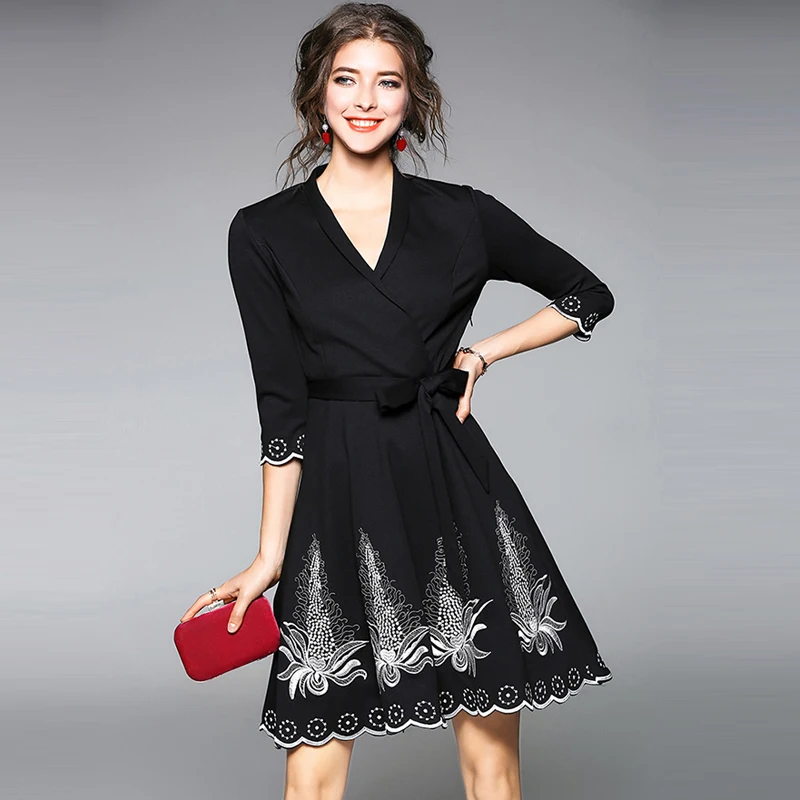 2018 Для женщин Вышивка цветок Повседневное Пояса платье весенние черные Платья