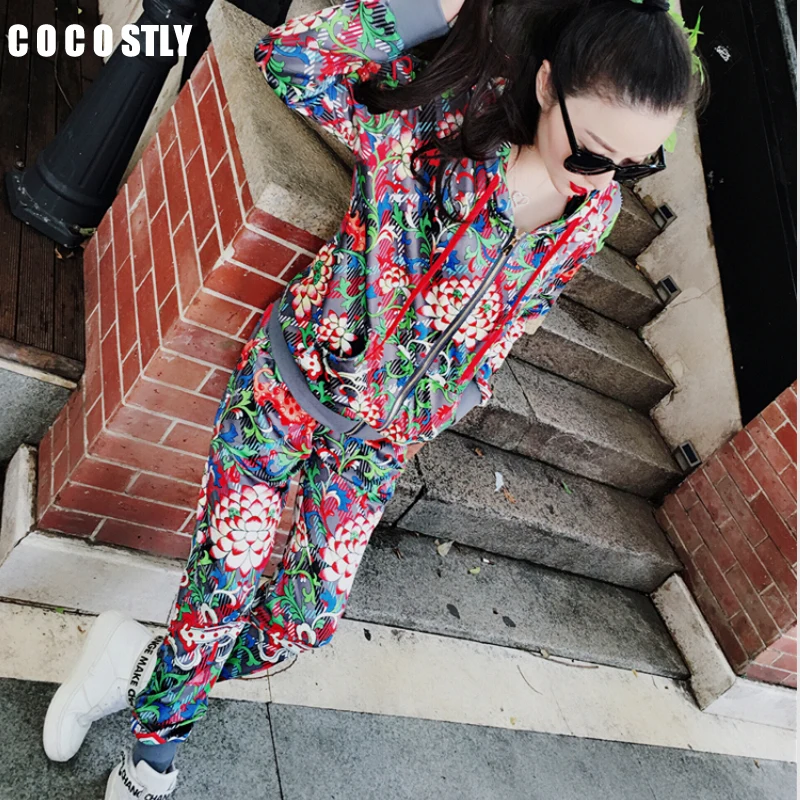 Женский Повседневный Спортивный костюм из трех предметов укороченный топ с