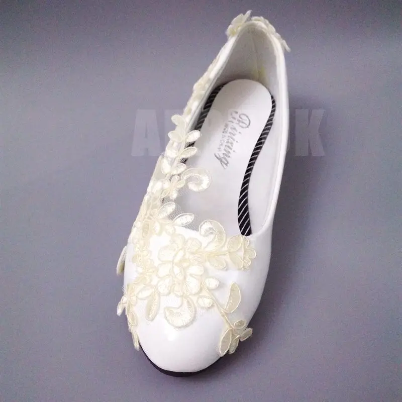 Новинка 2019 свадебные туфли на танкетке 3 см с кружевом цвета шампанского милые