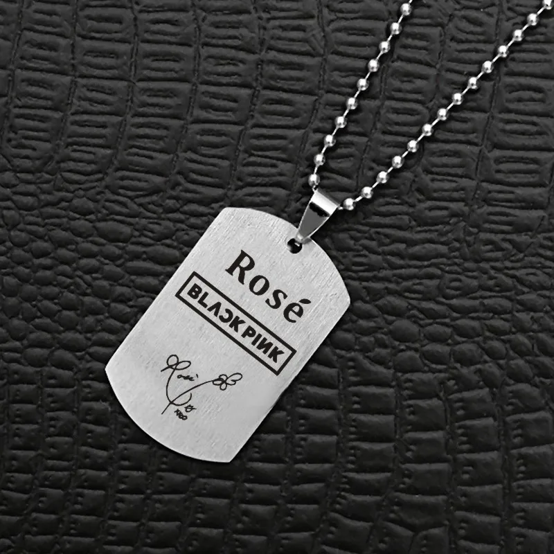 necklace 3 Корейские KPOP Девушки Группа черный розовый логотип кулон ожерелье из нержавеющей стали ювелирные изделия для женщин мужчин поклонников любовь ожерелье s - Окраска металла: necklace 3
